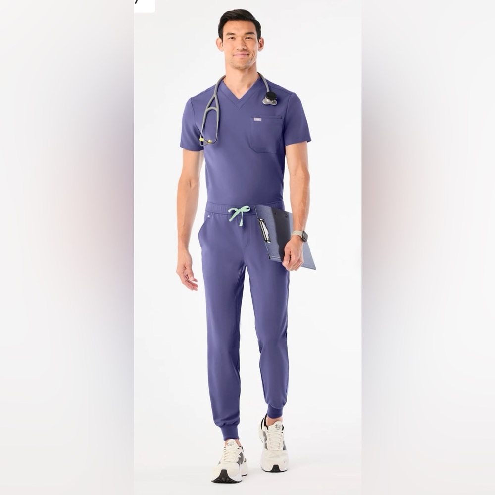 Figs Men's Purple “Wayfarer” Scrub Set
Tansen Joggers large 
Leon shirt XL